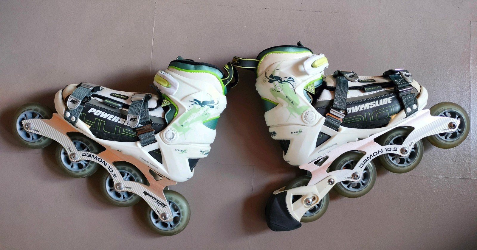 Unisex inline skates + complete bescherming, Sports & Fitness, Patins à roulettes alignées, Rollers 4 roues en ligne, Femmes, Réglable