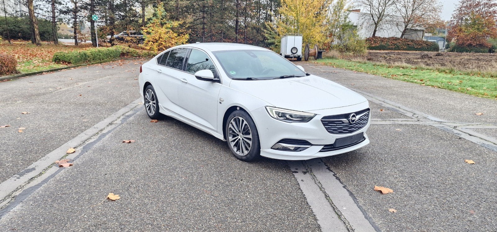 Opel Insignia 1.6 CDTI OPC Line Euro 6b 2018, Dealer onderhouden, Lichtsensor, 4 cilinders, Wit