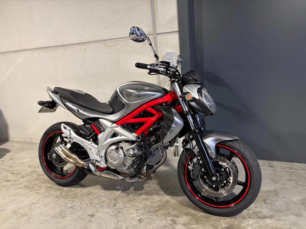 Suzuki Gladius 650 abs met opties (bj 2011), Motoren, Bedrijf, Overig, 650 cc
