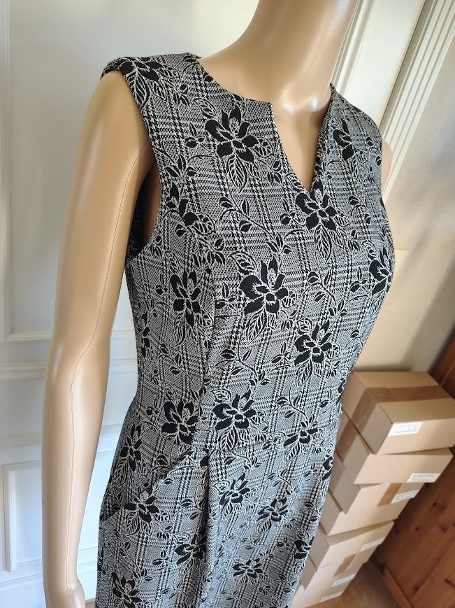nette jurk van amelie amelie, Kleding | Dames, AMELIE & AMELIE, Ophalen of Verzenden, Zo goed als nieuw, Knielengte