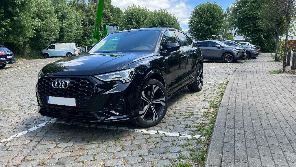 Audi Q3 Sportback Hybride, Auto's, Zwart, Zwart, Leder, Bedrijf