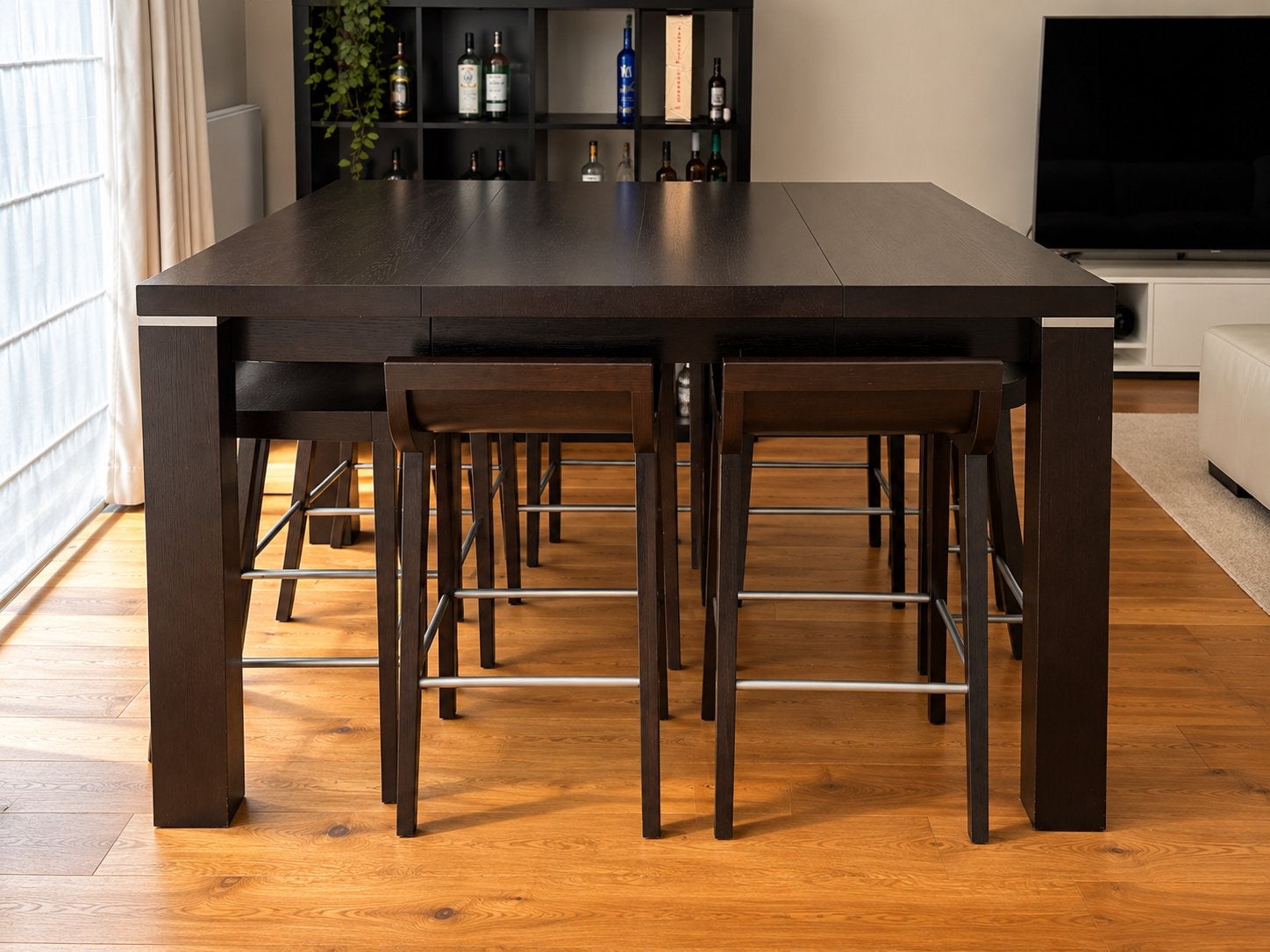 TABLE HAUTE EN BOIS + 8 CHAISES, Enlèvement, Comme neuf
