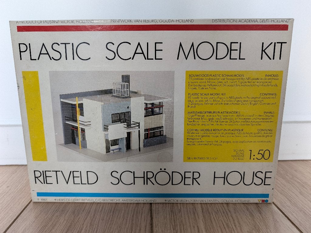 Rietveld Schröder house - schaalmodel, Hobby en Vrije tijd, Ophalen of Verzenden, Zo goed als nieuw, 1:32 tot 1:50