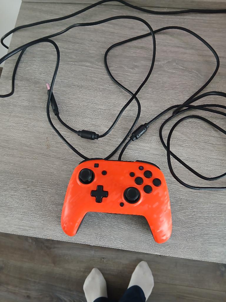Manette Nintendo Switch Pro PDP Gaming, 1 joueur, Comme neuf, Autres genres, Enlèvement