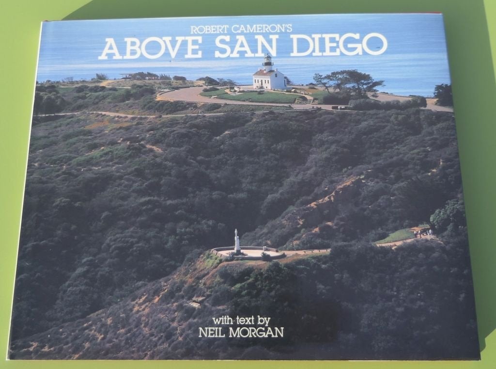 Livre album "Above San Diego", Livres, Enlèvement