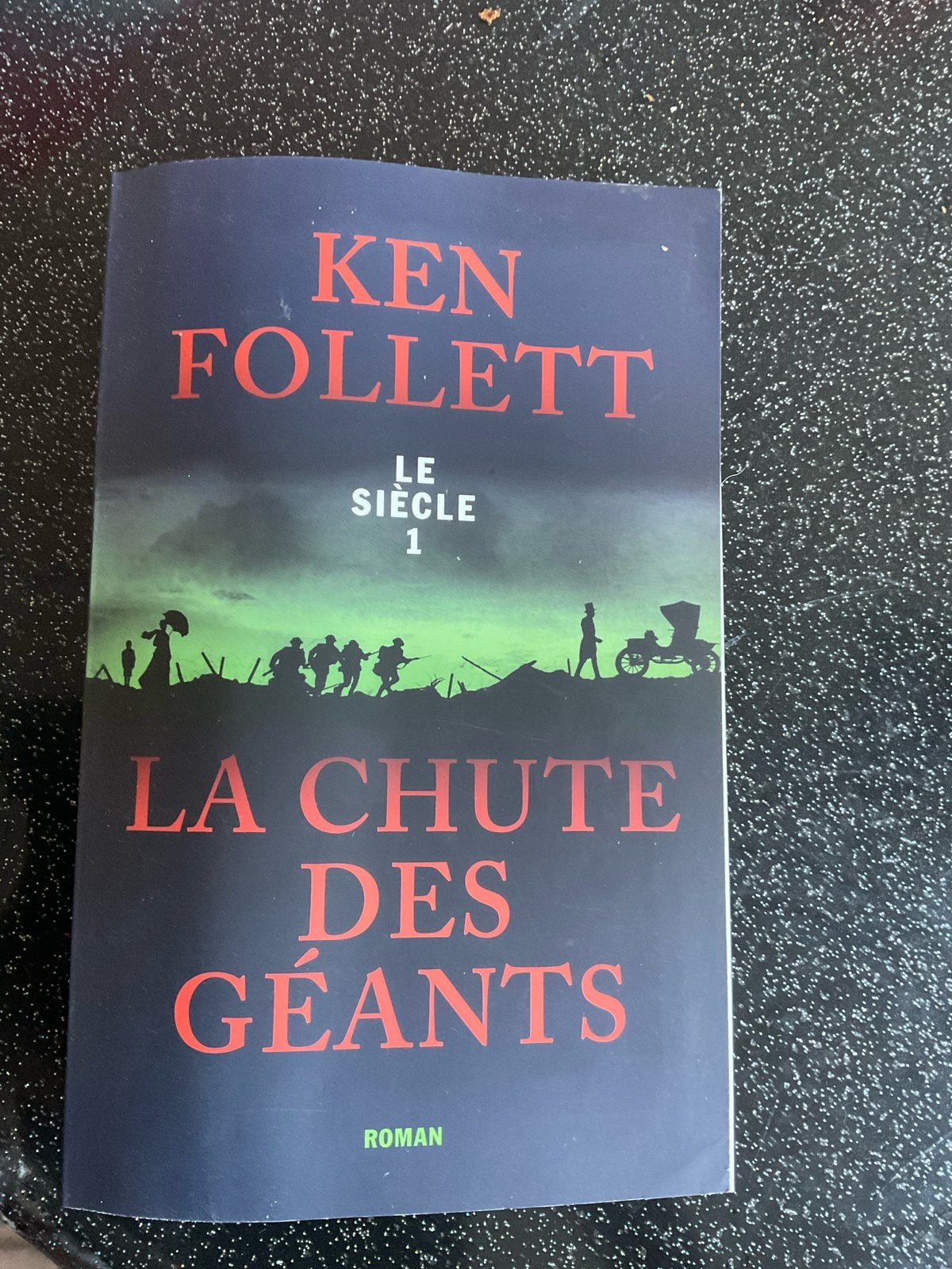 Livre La Chute des Geants Ken Follett, Enlèvement ou Envoi, Comme neuf