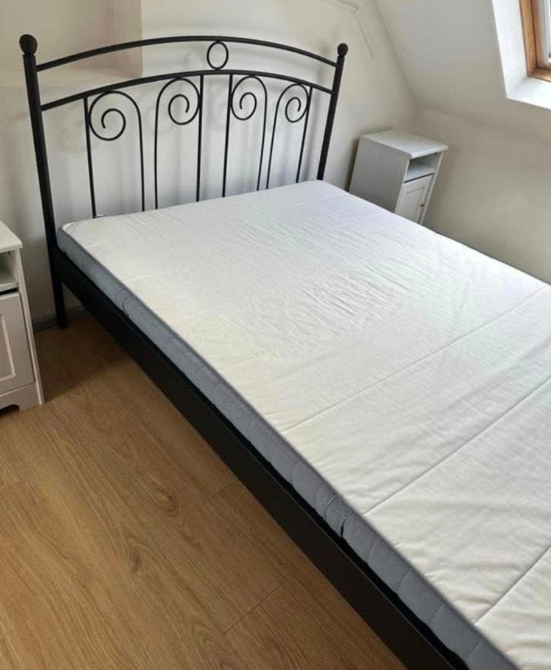 Prachtig tweepersoonsbed (140 x 200) Inclusief matras, Ophalen, Zwart, 200 cm, 140 cm