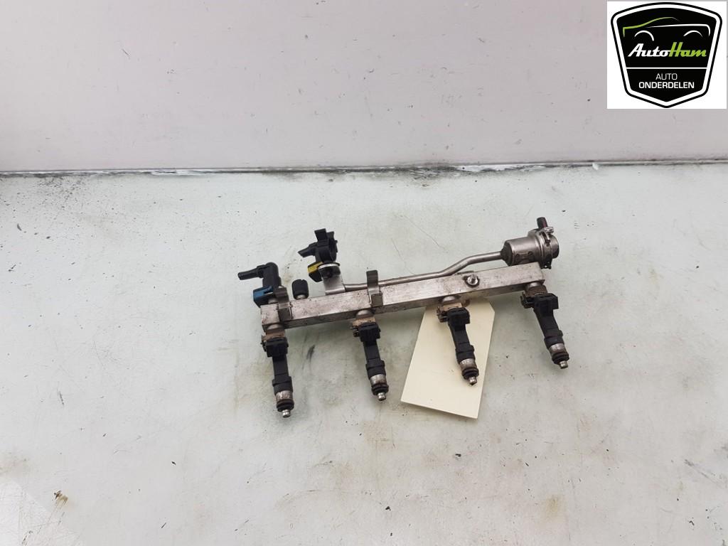 RAMPE D'INJECTION Meriva (|55577580|25197570|55565970|), Utilisé, Opel
