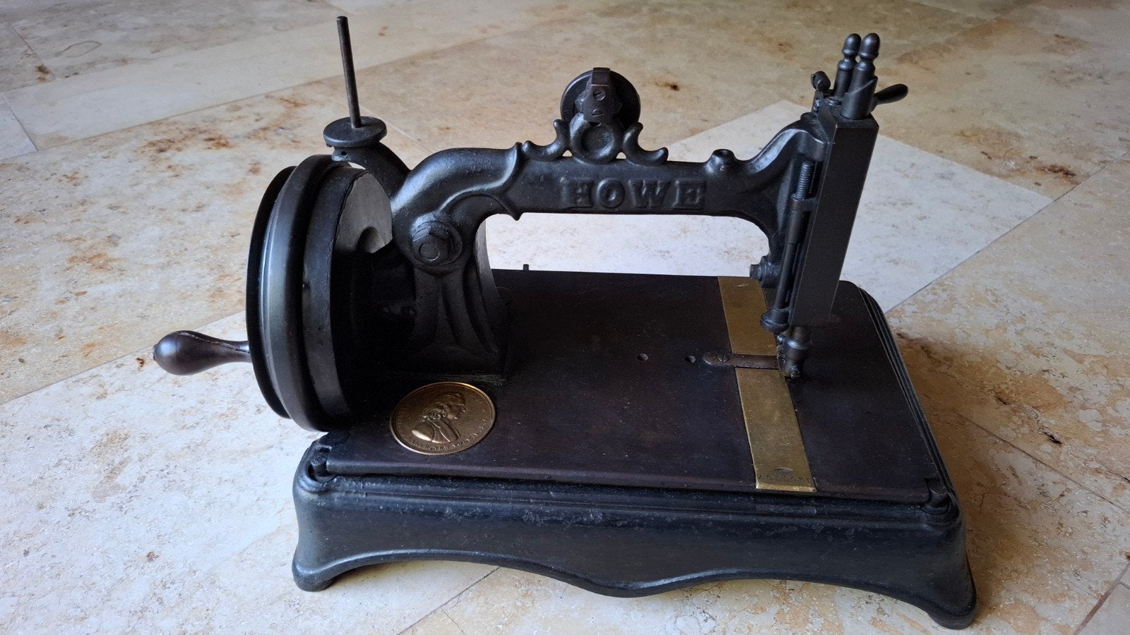 Machine à coudre américaine Howe, vers 1872-1875, Enlèvement ou Envoi