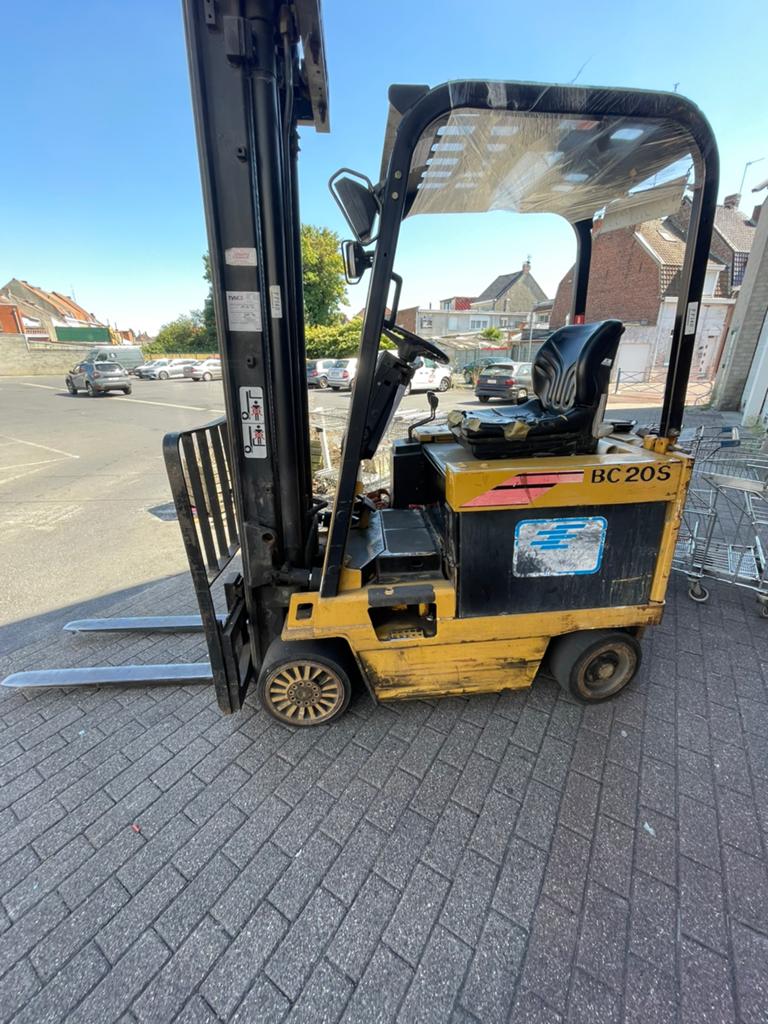 Clark electric DAEWOO, Articles professionnels, Machines & Construction | Chariots élévateurs & Transport interne, Enlèvement ou Envoi