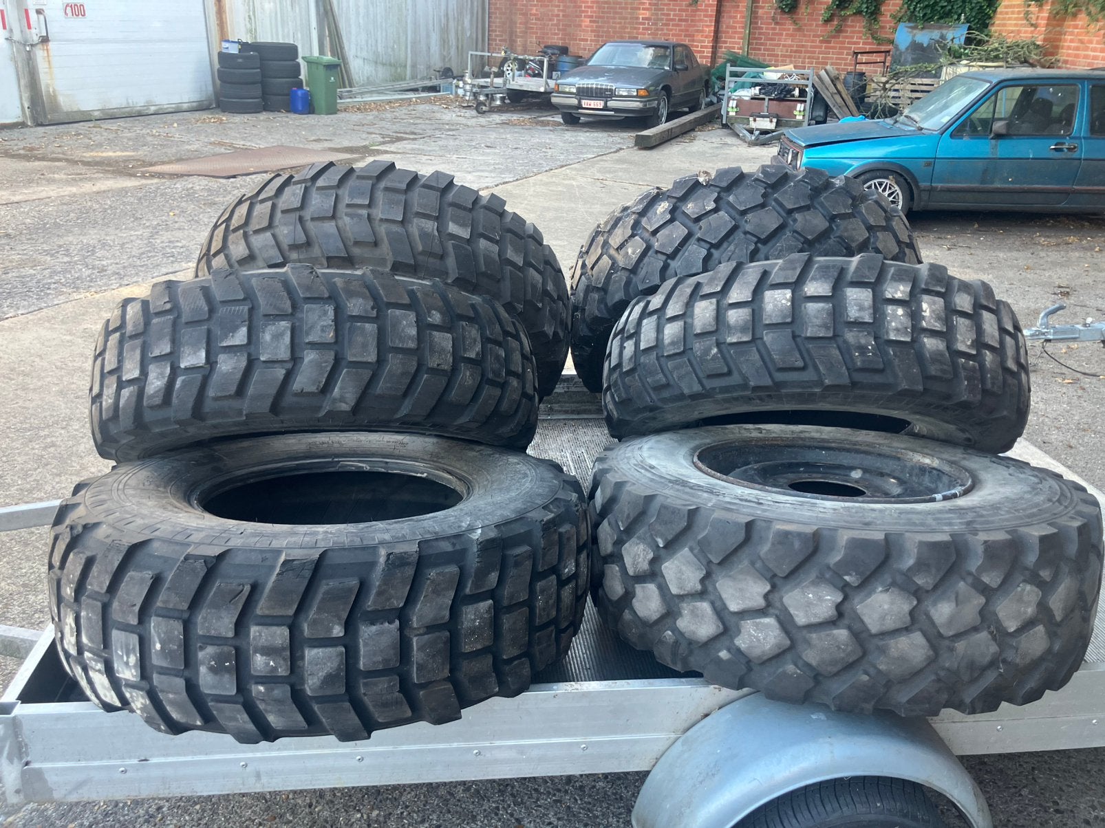 Michelin  banden 335/80-20 , 12,5-r20, Zakelijke goederen, Landbouw | Onderdelen | Banden, Velgen en Assen, Ophalen of Verzenden