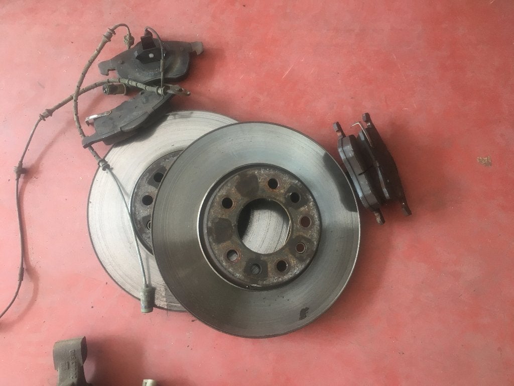 FREINS AVANT OPEL ASTRA G CABRIOLET, RUE BRIGADE PIRON 307, Enlèvement, Utilisé, Garage_bila@yahoo.fr