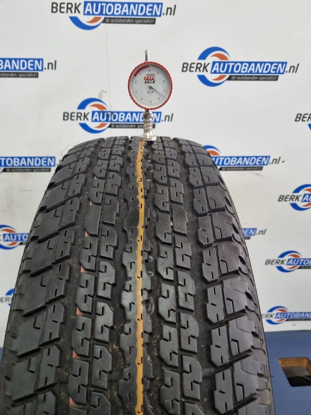 2x Bridgestone Dueler H/T 255/70 R18 113S M+S 255/70/18 2557, Auto-onderdelen, Banden en Velgen, Band(en), Zomerbanden, 18 inch