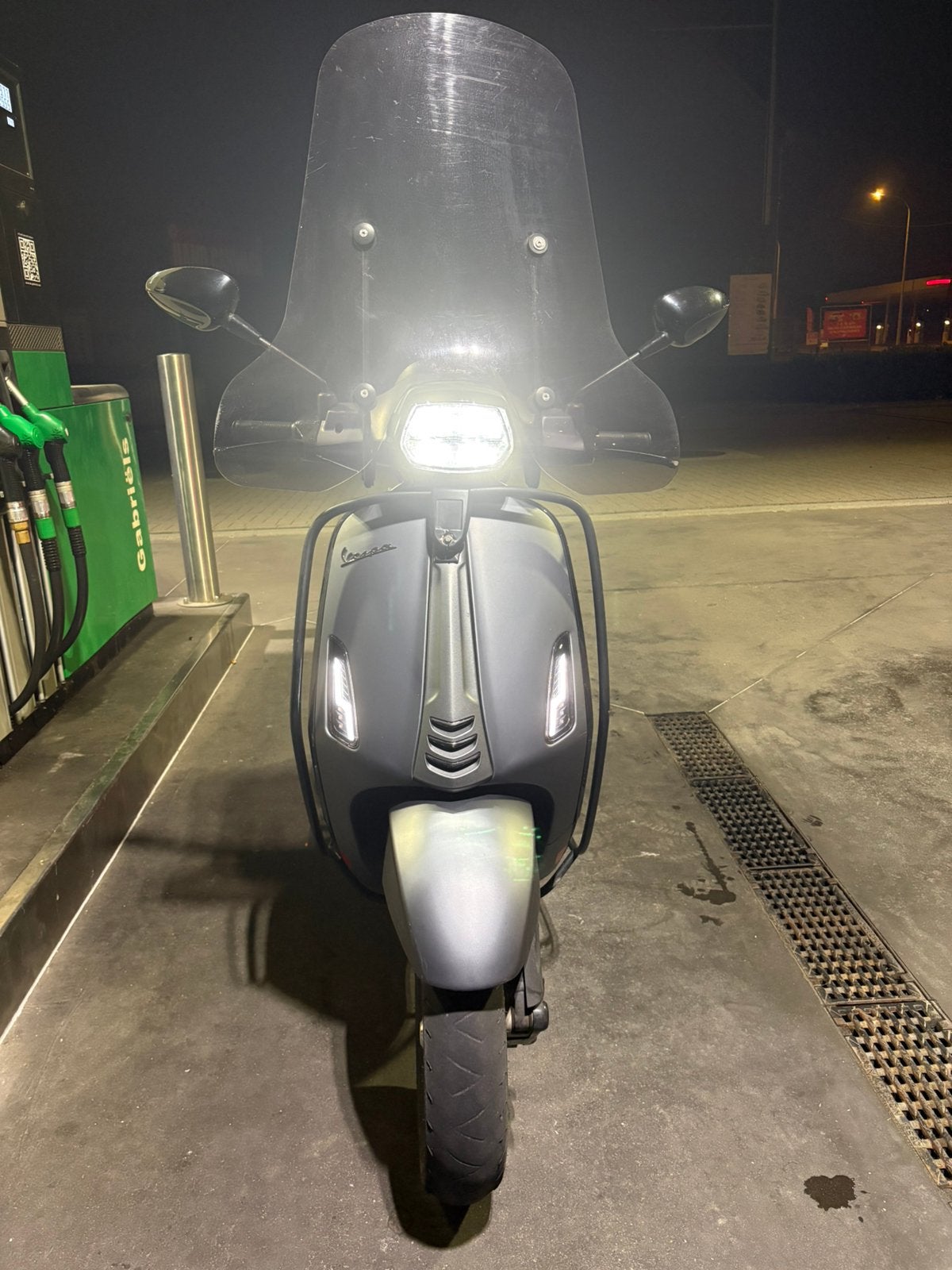 Vespa sprint 50cc, Comme neuf, Enlèvement, Classe A (25 km/h)