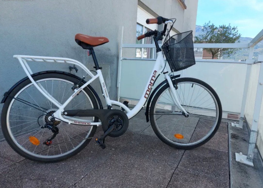 Schitterende Moma 28 inch 18-speed gemengde fiets als nieuw, Fietsen en Brommers, Ophalen, Zo goed als nieuw, Versnellingen