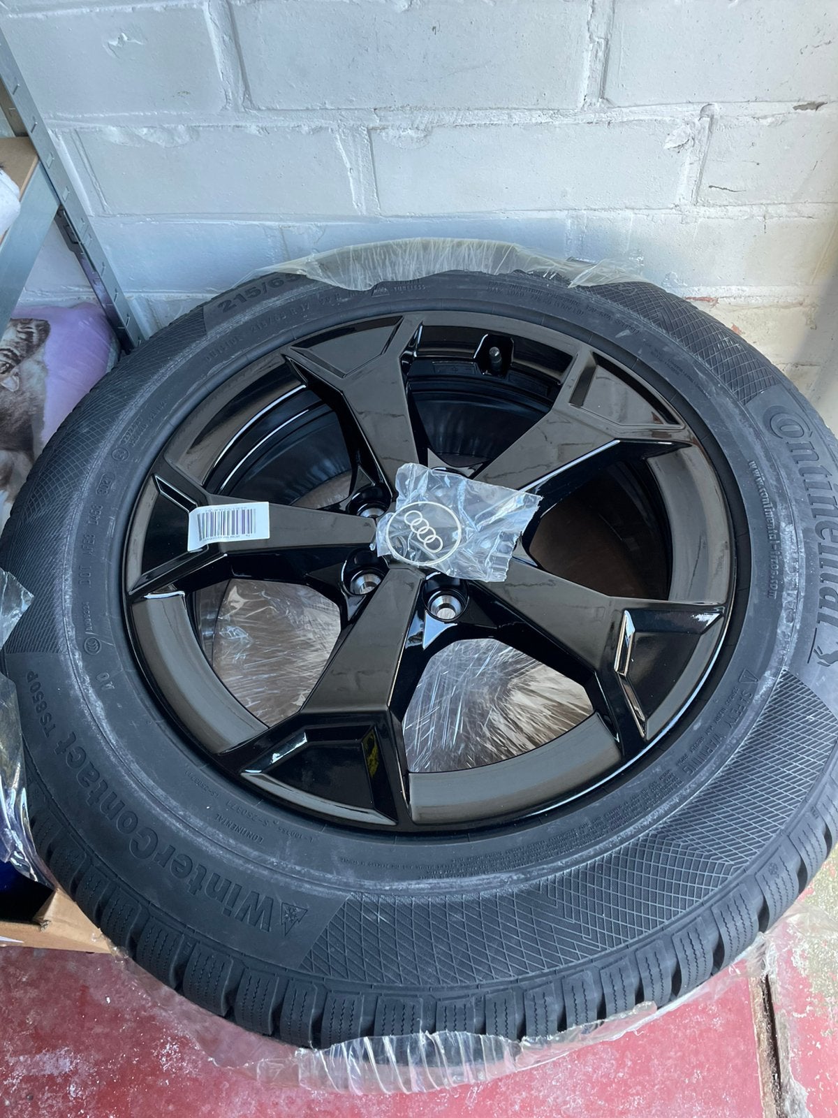 Audi q3 winterbanden op velg 17” zwart, Auto-onderdelen, Ophalen, 215 mm, Banden en Velgen, Nieuw