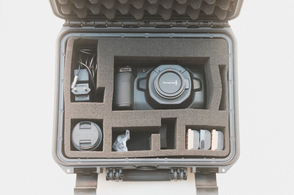 Blackmagic Pocket Cinema Camera 4K Bundel + Lumix 25mm Lens, Carte mémoire, Autres marques, Caméra, Comme neuf