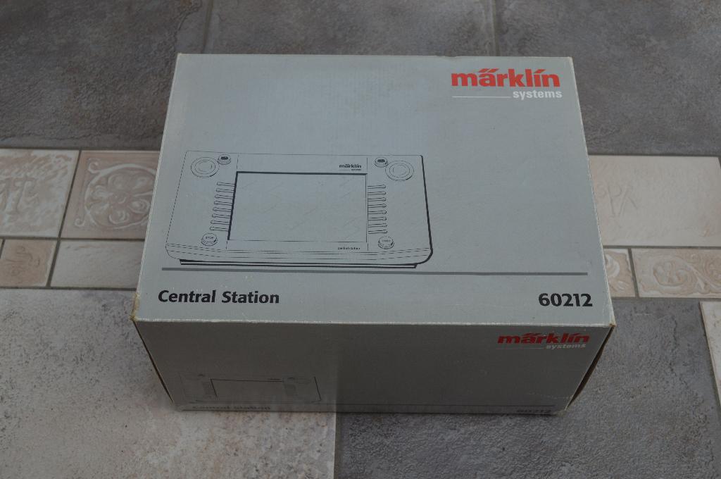 Märklin 60212 : Gare centrale dans son emballage d'origine, Enlèvement ou Envoi, Courant alternatif, NS, Transformateur ou Alimentation