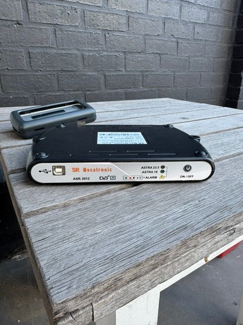 Schotelantenne voor camper of caravan, Ophalen, Gebruikt, (Schotel)antenne, Overige merken