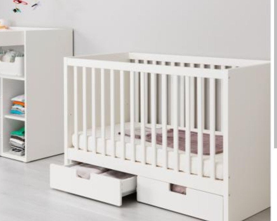 lit bébé ikea complet avec matelas, Enfants & Bébés, Enlèvement