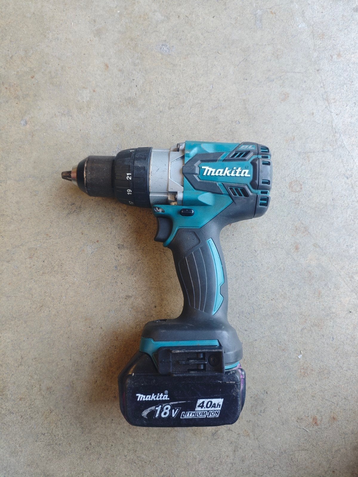 Makita DHP481, Doe-het-zelf en Bouw, Ophalen