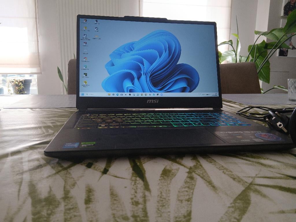 msi cyborg 15 a13vfk (zo goed als nieuw), Msi, Intel Core i7 processor, Gaming, SSD