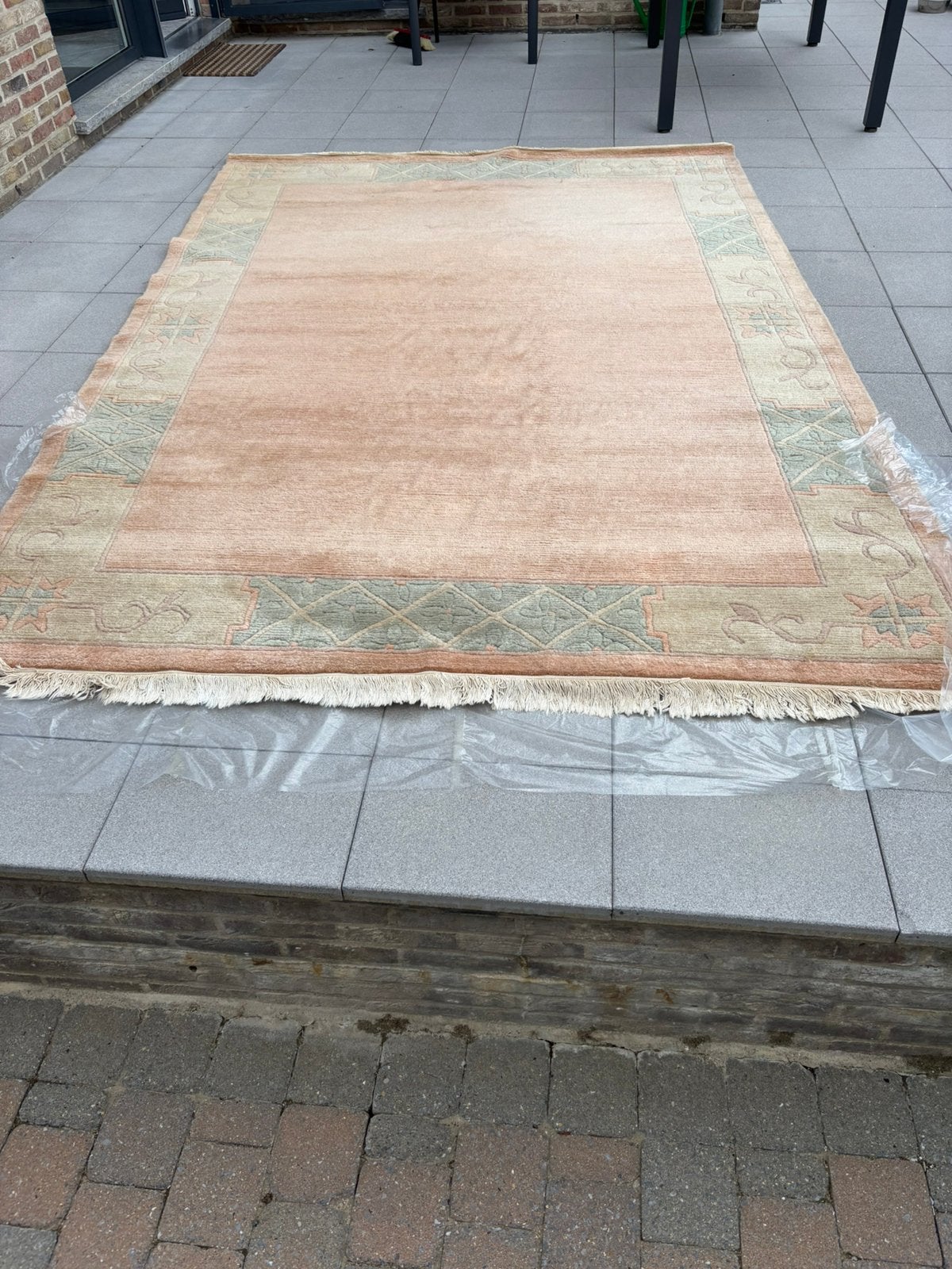 Mooi wollen tapijt met pastelkleuren en franjes. 2 op 3 m, Enlèvement, Comme neuf