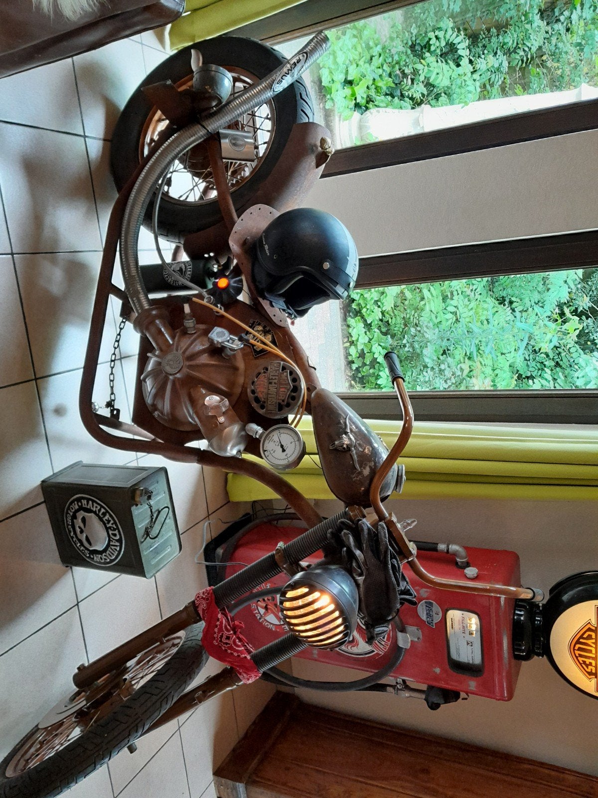 steampunk moto, Enlèvement