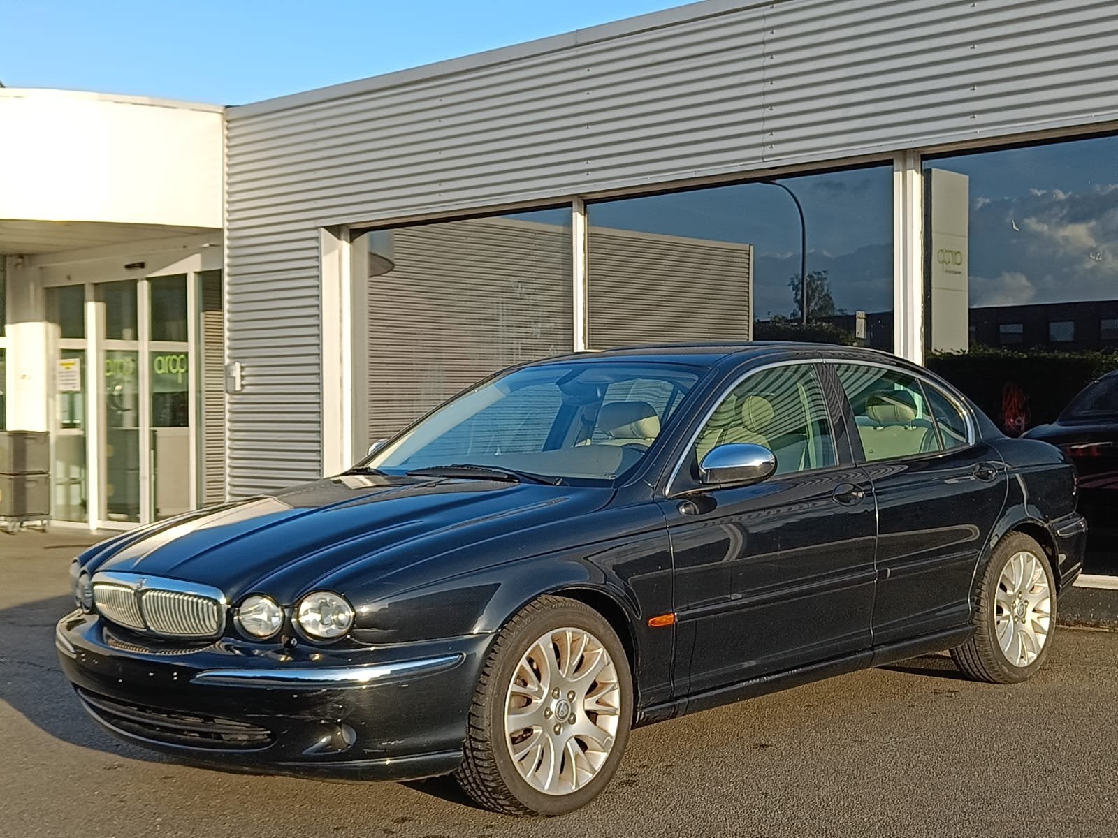JAGUAR X TYPE 2.0 BENZINE V6 AUTOMAAT YOUNGTIMER, Auto's, Automaat, Beige, Zwart, Leder