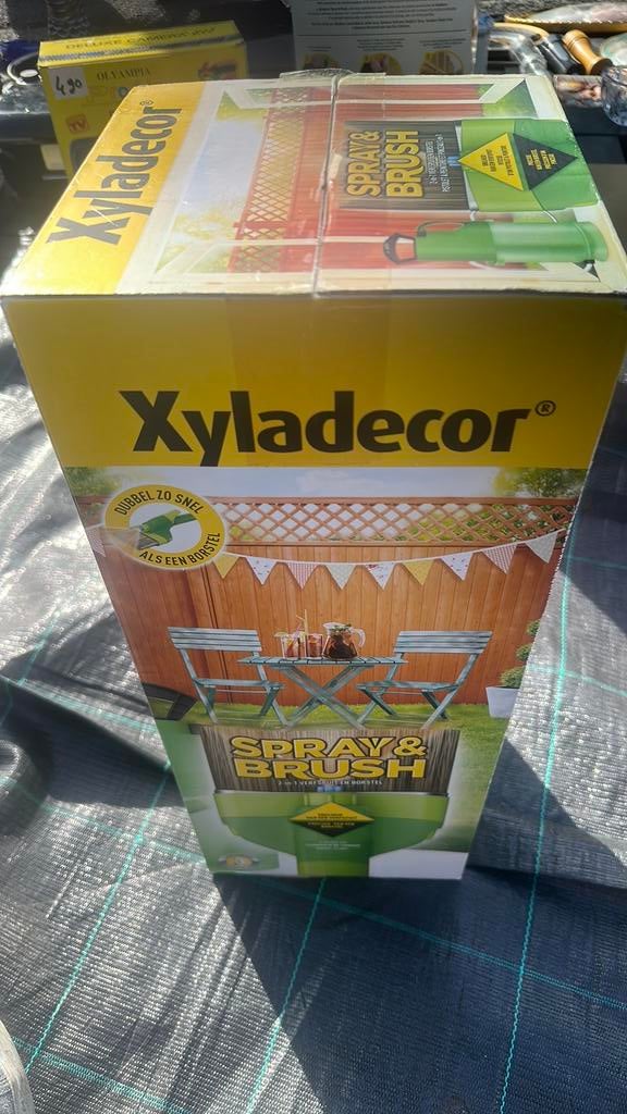 Xyladecor spray & brush, Bricolage & Construction, Peinture, Vernis & Laque, 5 à 10 litres, Enlèvement ou Envoi, Neuf, Lasure