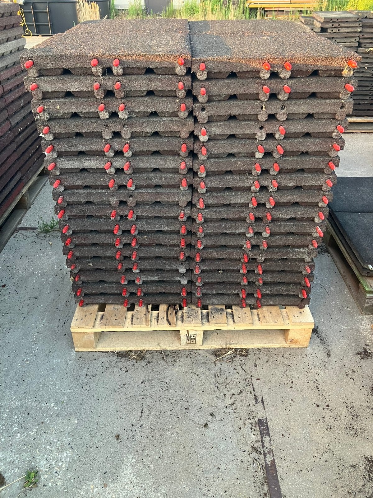64 vochtdoorlatende rubberen matten 50x50x6,5cm, Dieren en Toebehoren
