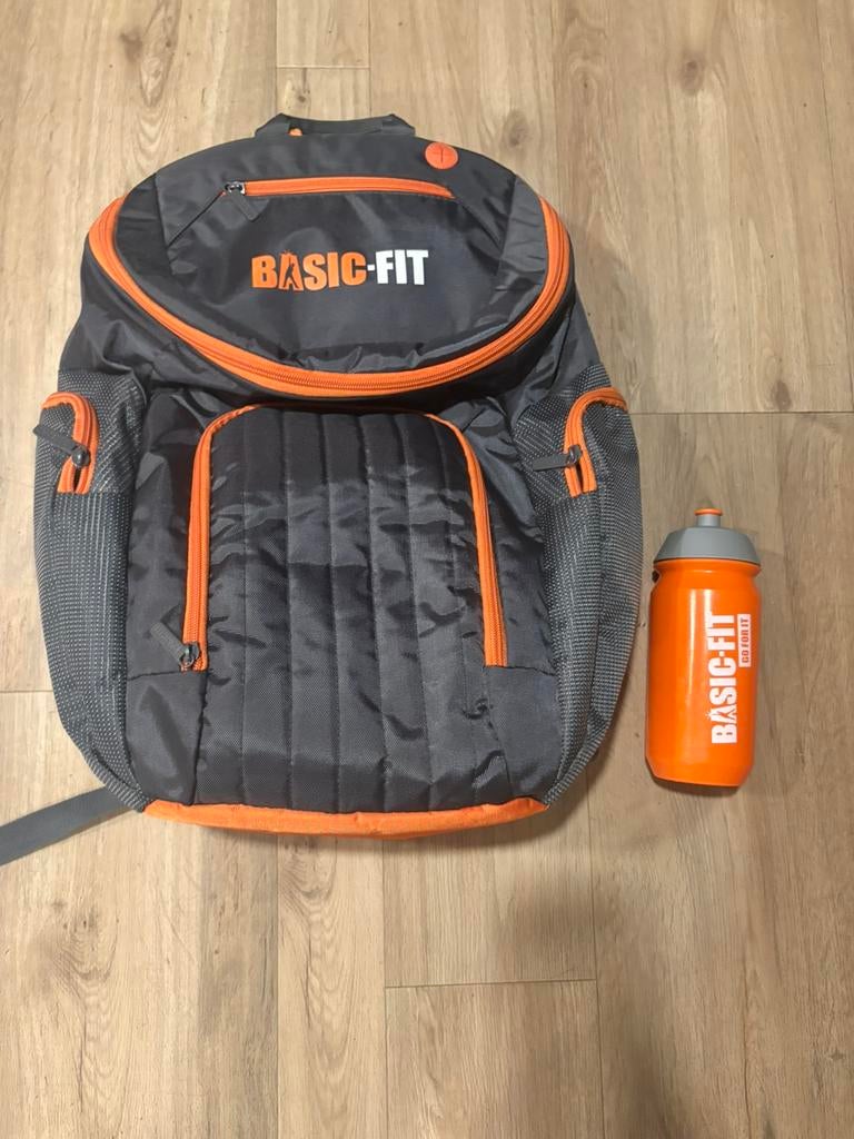 Basic fit, Handtassen en Accessoires, Tassen | Rugtassen, Ophalen, Nieuw
