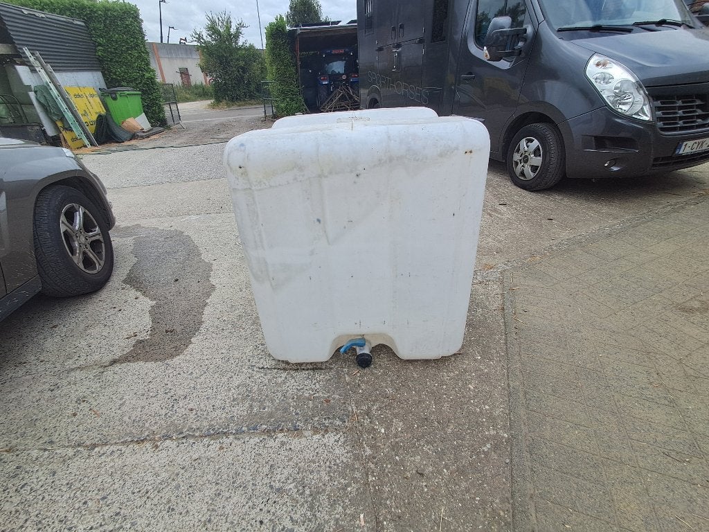 plastiek vat, Kunststof, Gebruikt, Met kraantje, 150 liter of meer