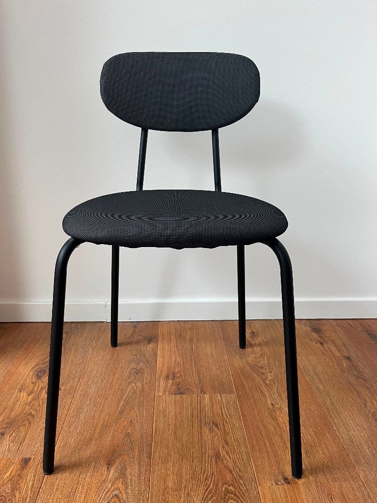 Chaise – IKEA Black stacking chair, Maison & Meubles, Enlèvement, Comme neuf