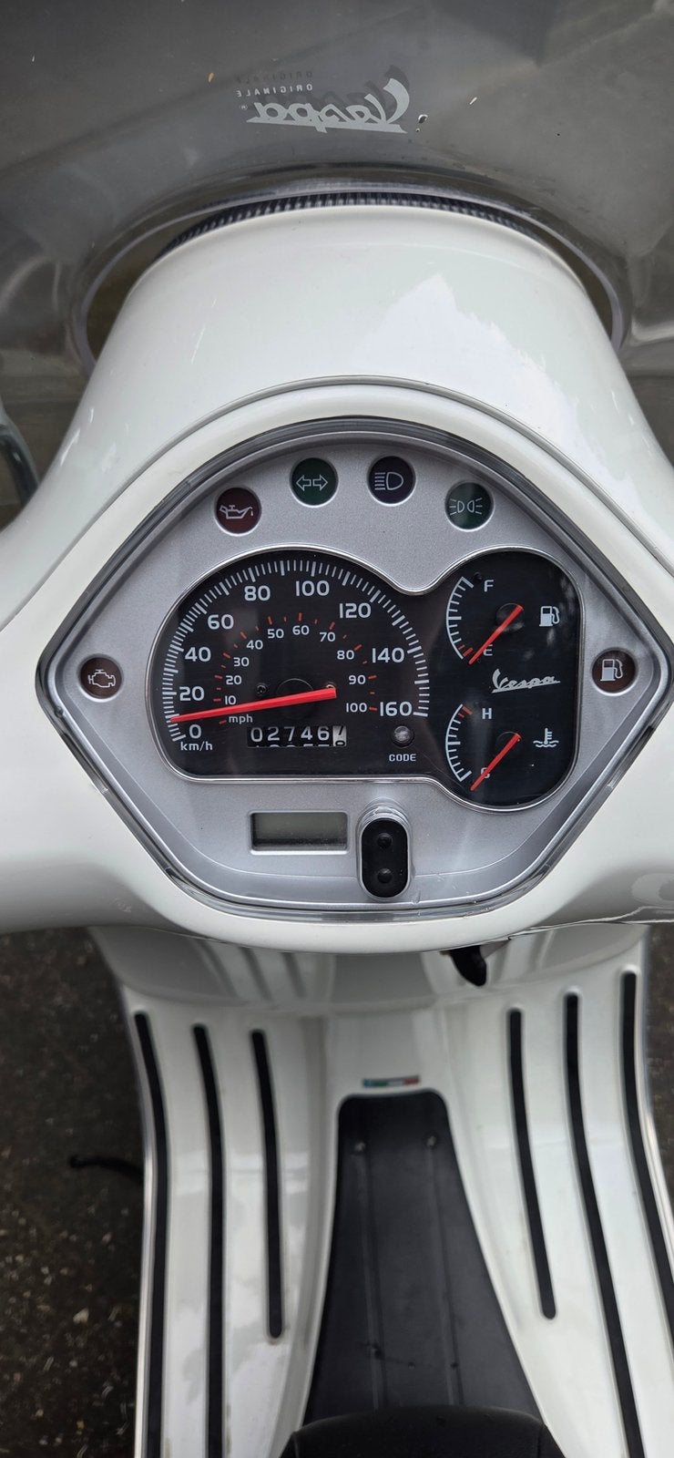 Vespa gts 300, Fietsen en Brommers, Ophalen, Zo goed als nieuw