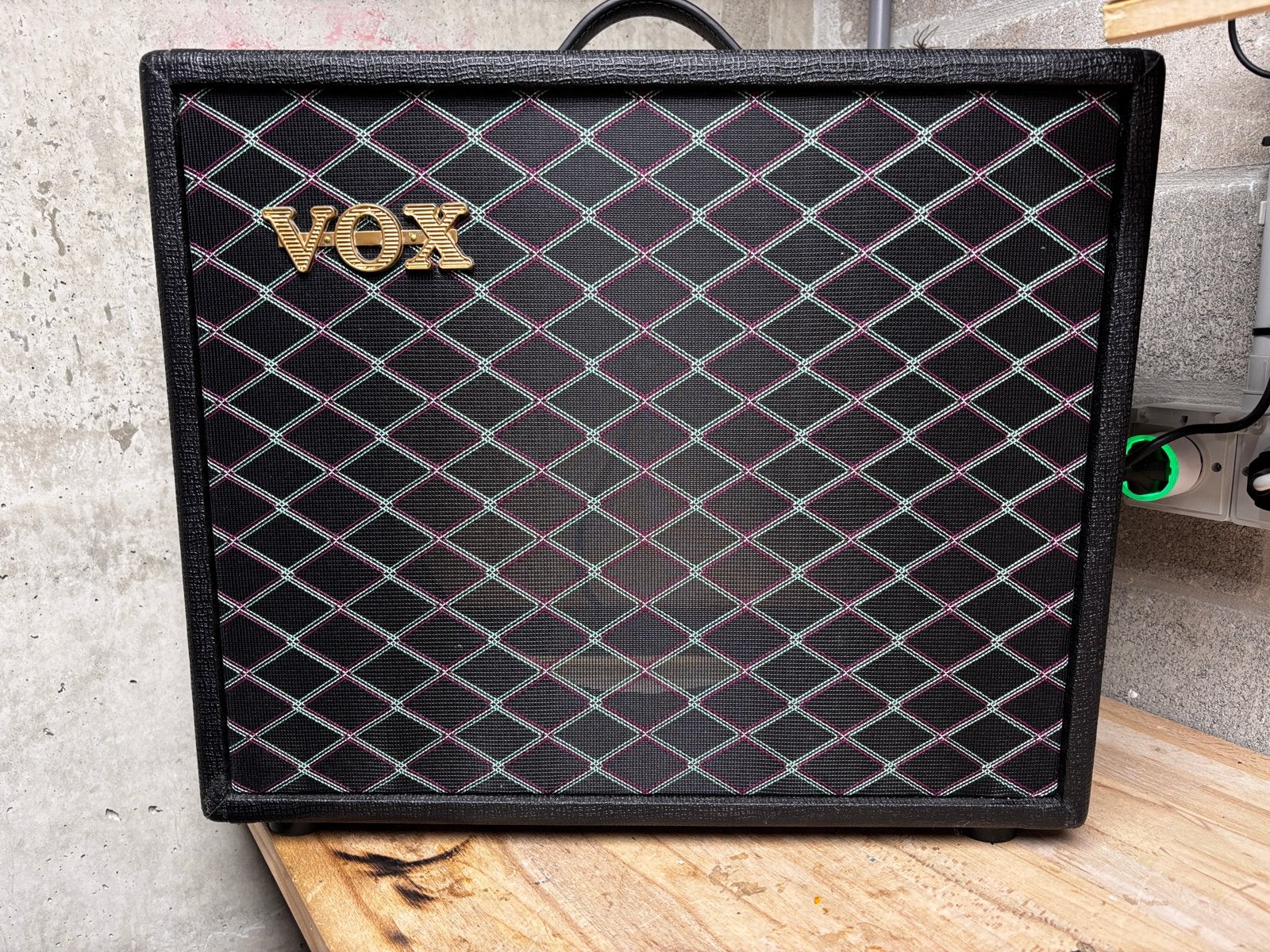 Speaker Cabinet 1x12” pine VOX logo, Muziek en Instrumenten, Ophalen, Zo goed als nieuw