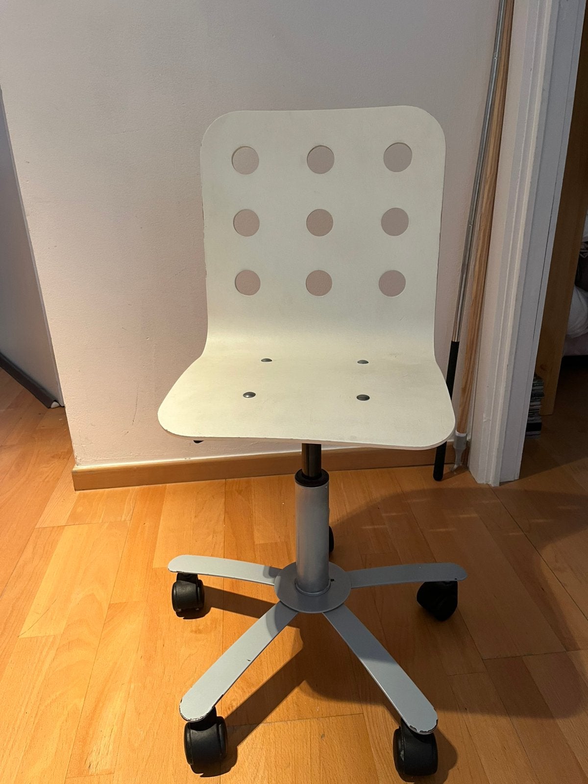 Ikea witte bureaustoel Jules, Huis en Inrichting, Ophalen, Gebruikt, Wit, Bureaustoel