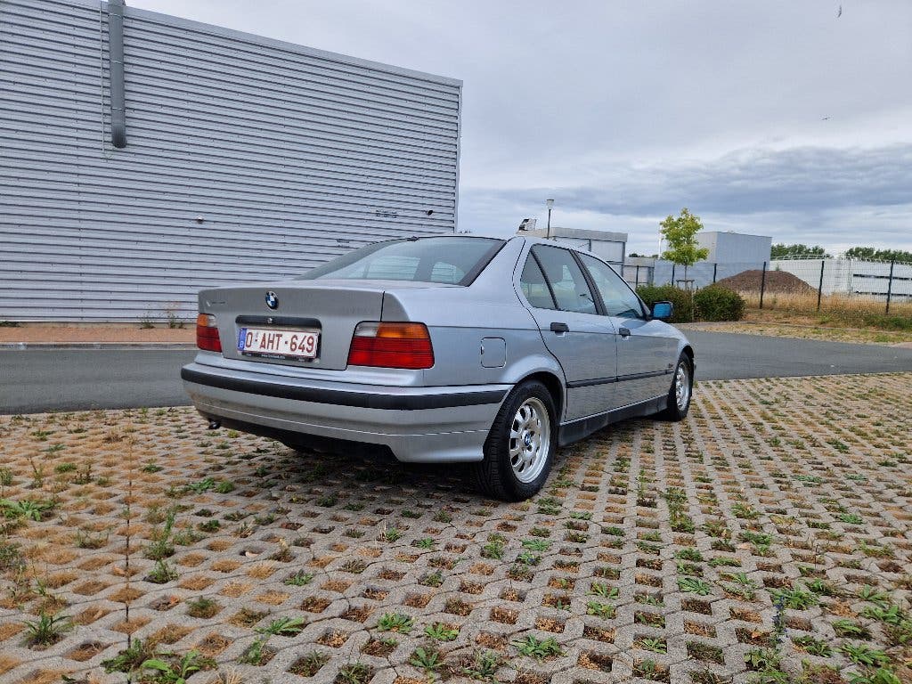 BMW 318 TDS 1996 Oldtimer Klaar voor licentie, foto 6