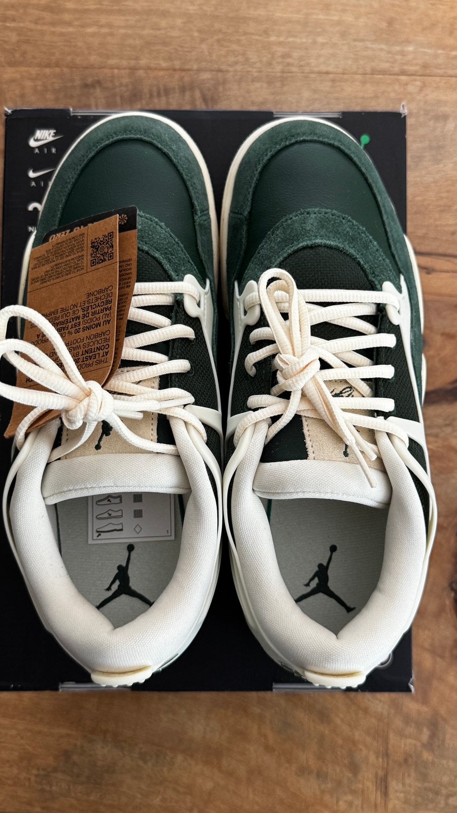 Nike Air Jordan 4RM T 40,5, Enlèvement ou Envoi, Comme neuf, Blanc