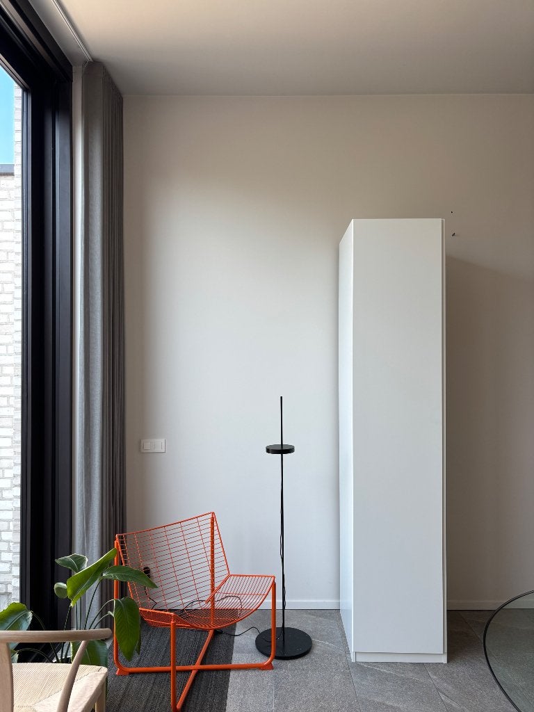 Witte kolomkast, Ophalen, Gebruikt, Met deur(en), 200 cm of meer