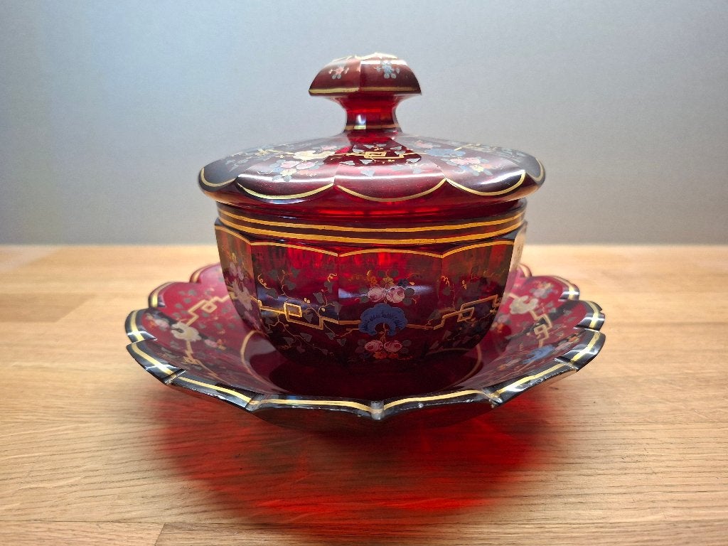 Petite bonbonnière en verre rubis, Antiquités & Art, Enlèvement