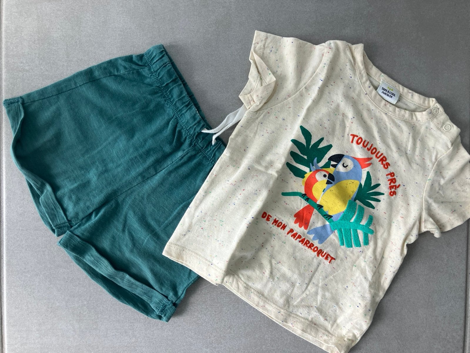 Combi zomerset Hema short en TAO T-shirt maat 86, Kinderen en Baby's, Babykleding | Maat 86, Ophalen, Zo goed als nieuw, Jongetje