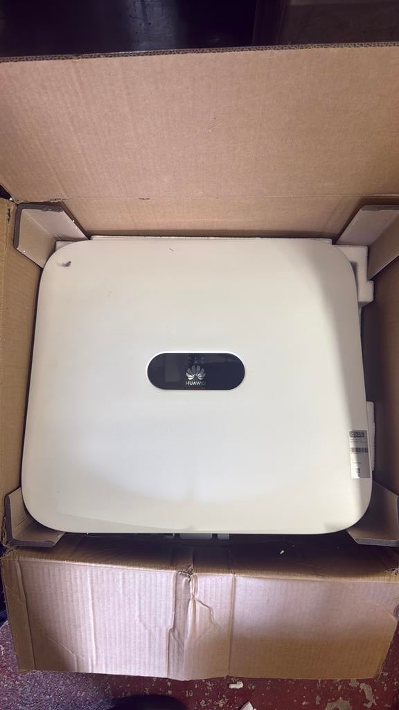 Huawei SUN2000-8KTL-M1 3-fase omvormer, Doe-het-zelf en Bouw, Ophalen, Zo goed als nieuw, Overige typen, 200 wattpiek of meer