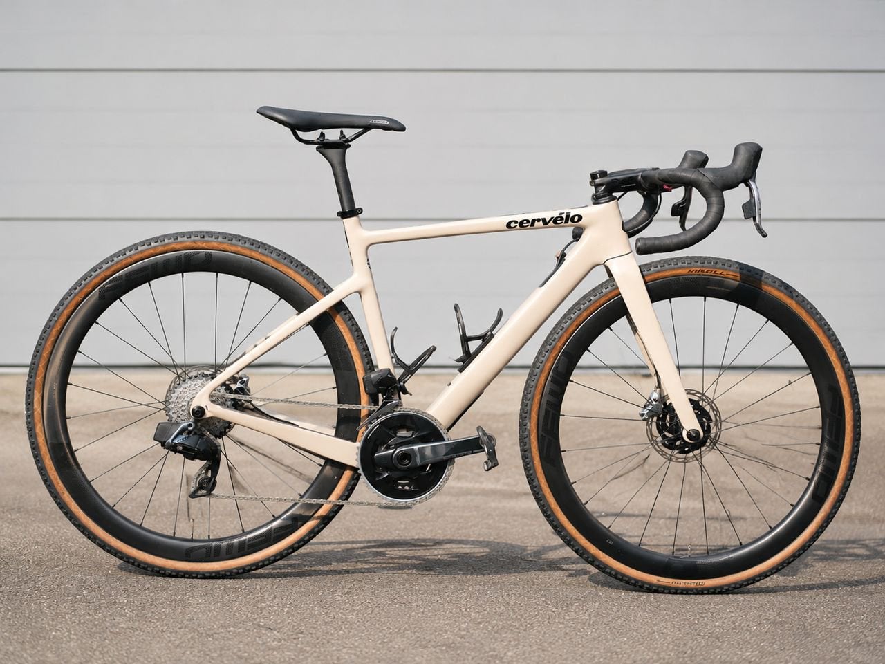 Cervelo Aspero SRAM RED AXS.    FFWD RYOT maat smal, 49 à 53 cm, Comme neuf, Enlèvement, 28 pouces