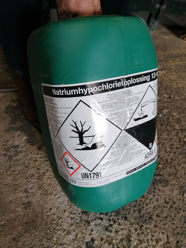 OQEMA Hypochlorite de sodium 12-16% 20 litres piscine chlore, Jardin & Terrasse, Enlèvement, Neuf