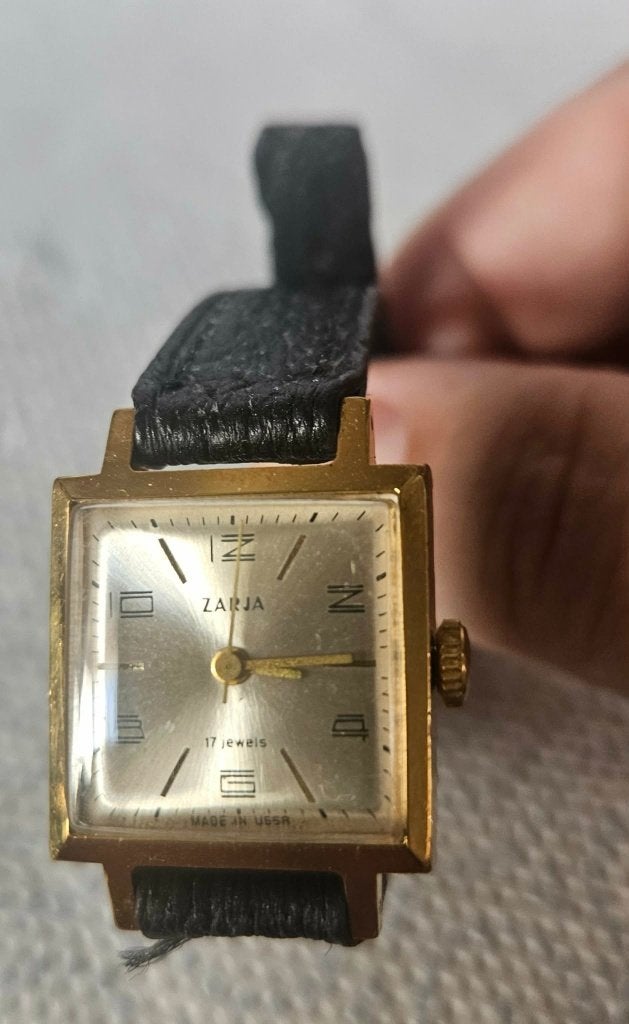 Montre Zarja Femme 17 Rubis Mécanique USSR 1970 (MW103), Enlèvement ou Envoi