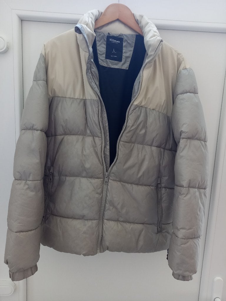 a vendre une doudoune(hiver) taille L état neuf, Enlèvement ou Envoi, Beige, Autre, Taille 52/54 (L)