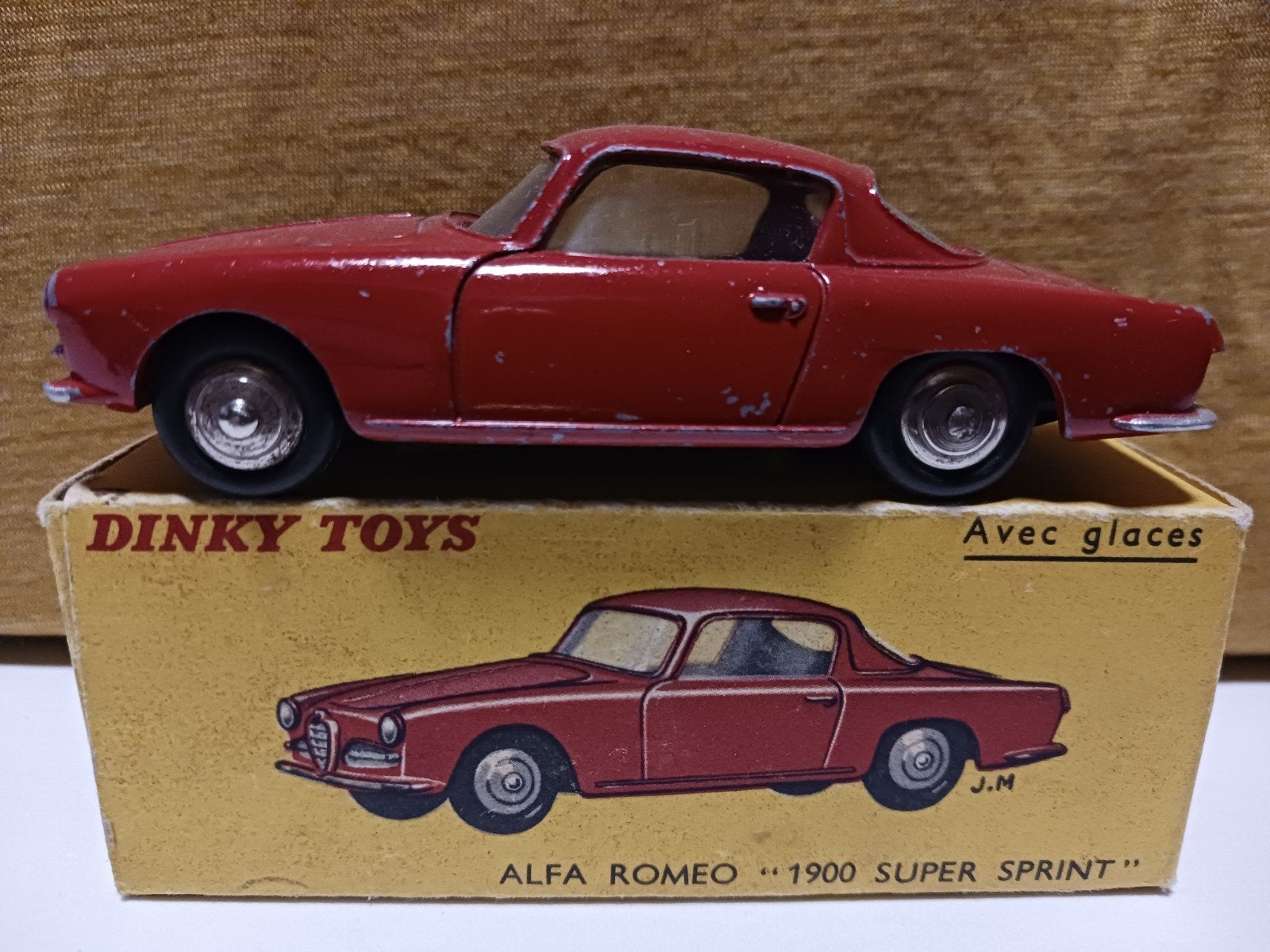 DINKY TOYS  Coupe Alfa Romeo, Hobby en Vrije tijd, Modelauto's | 1:43, Ophalen of Verzenden, Dinky Toys