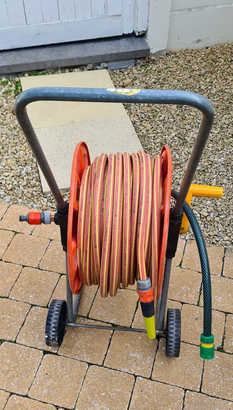 Gardena tuinslang met haspel, Ophalen, Tuinslang