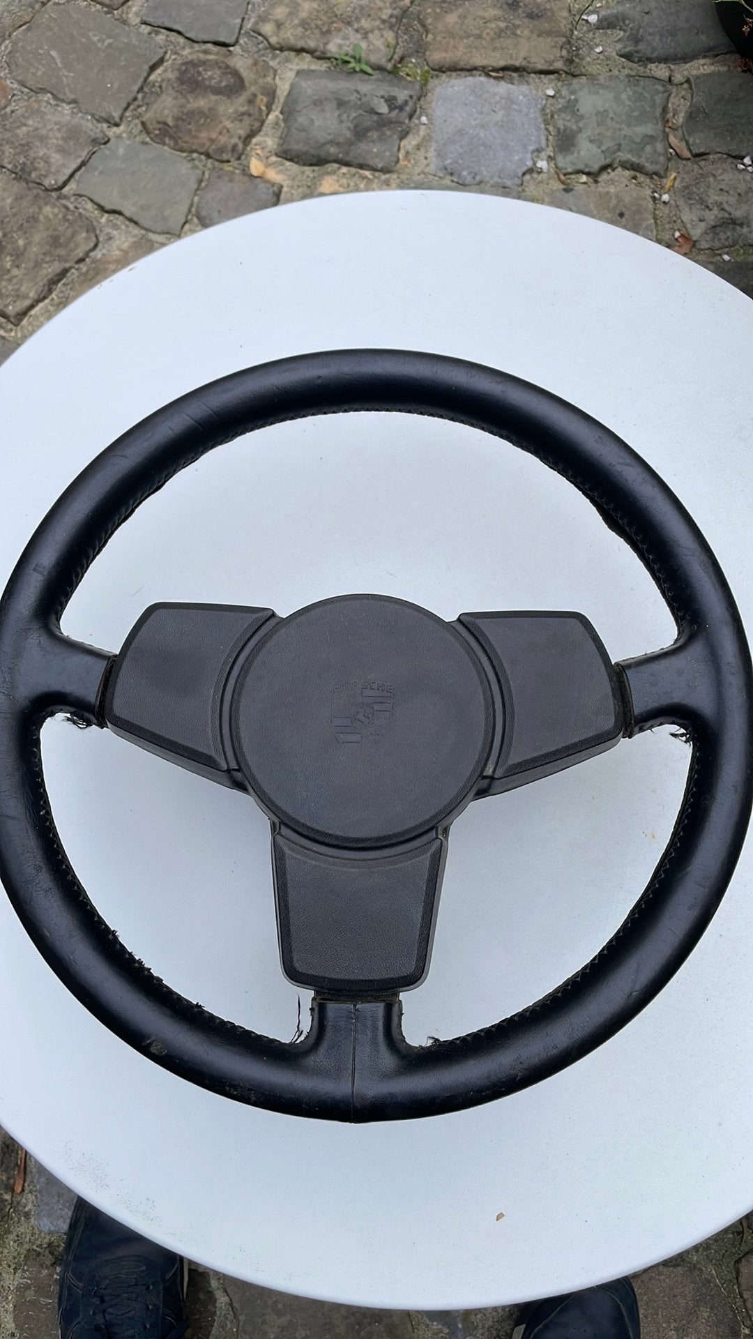 Volant Porsche 911, Enlèvement, Porsche